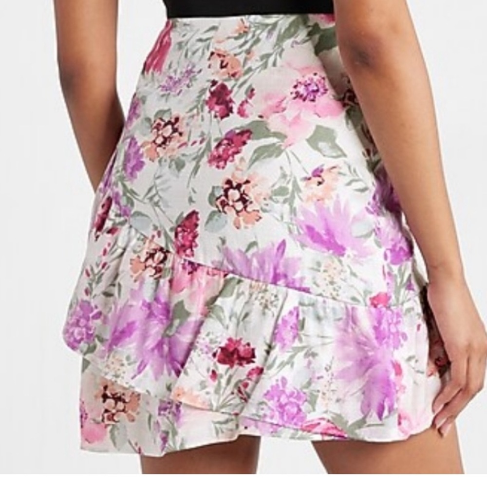 Express High Waisted Floral Asymmetrical Ruffle Mini Skirt Sz-8